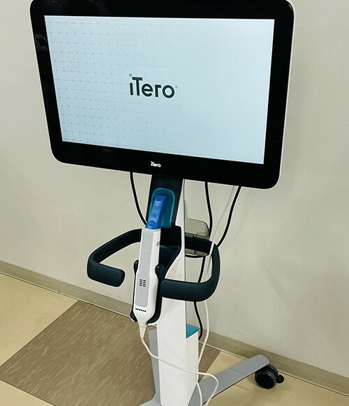 iTero（口腔内スキャナー）